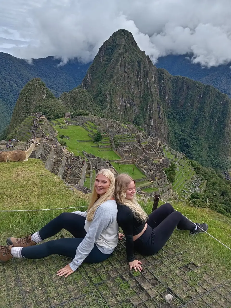 machu picchu entrance youth teenagers 3.webp