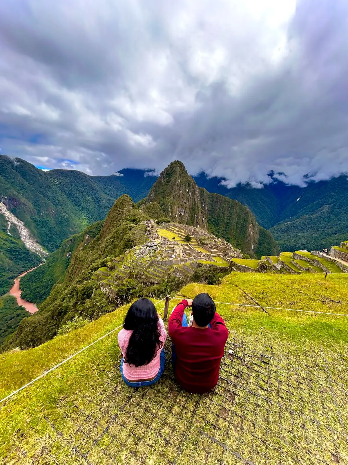 machu picchu entrance youth teenagers 4.webp
